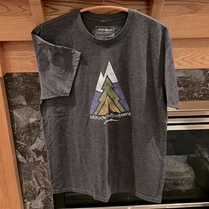 Men’s short sleeve T, Eddie Bauer, medium
